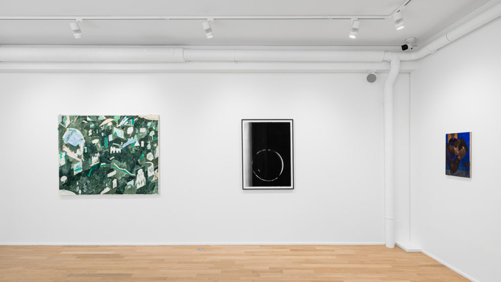 Installation view of 2011-2021 galerie l'inlassable exhibition, for the tenth anniversary of the Galerie L’inlassable. Featuring works by Pierre Bellot, Caroline Corbasson, and Victor Puš-Perchaud.
