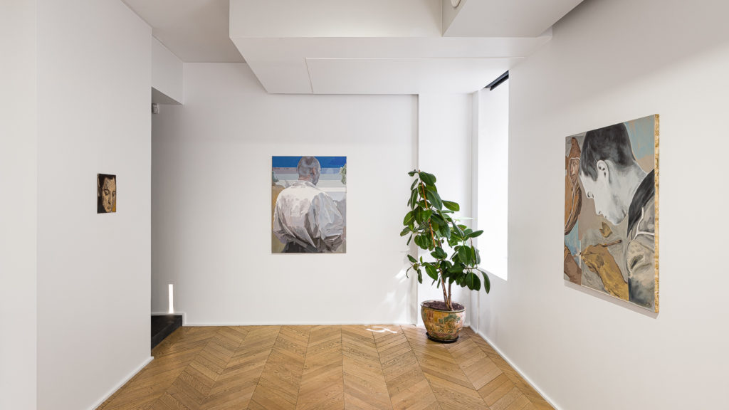 Installation view of Arthur Grobois's solo exhibition, Une chambre en été, at galerie l'inlassable. Works entitled "Contemplations III," "Back Iteration," and "Le Peintre."
